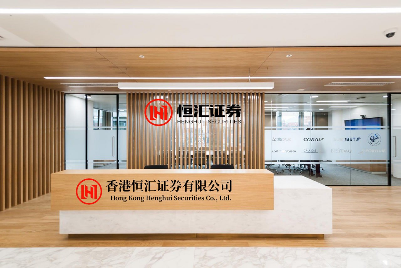 拾贝赢配资 2026年亚克力鱼缸厂家推荐：大型鱼缸、亚克力泳池、海鲜池、海洋馆定制，匠心工艺与沉浸式视觉体验深度解析